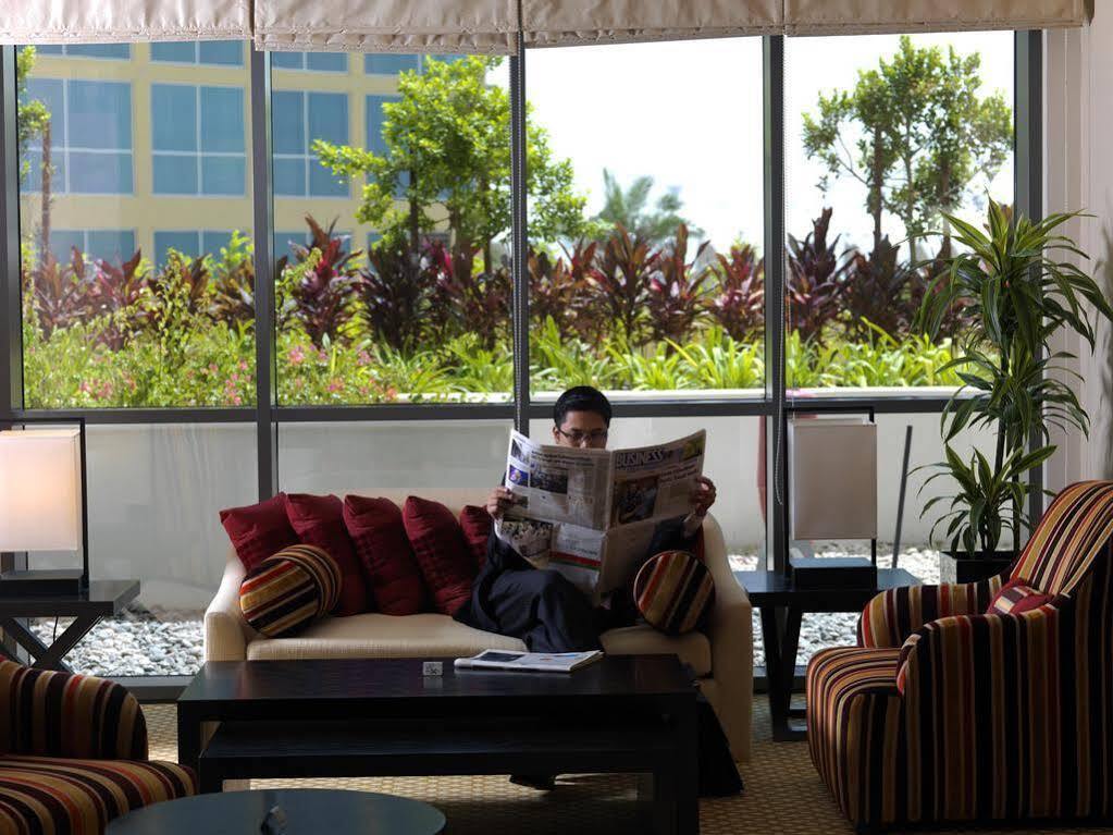 Staybridge Yas Island By Ihg 4*