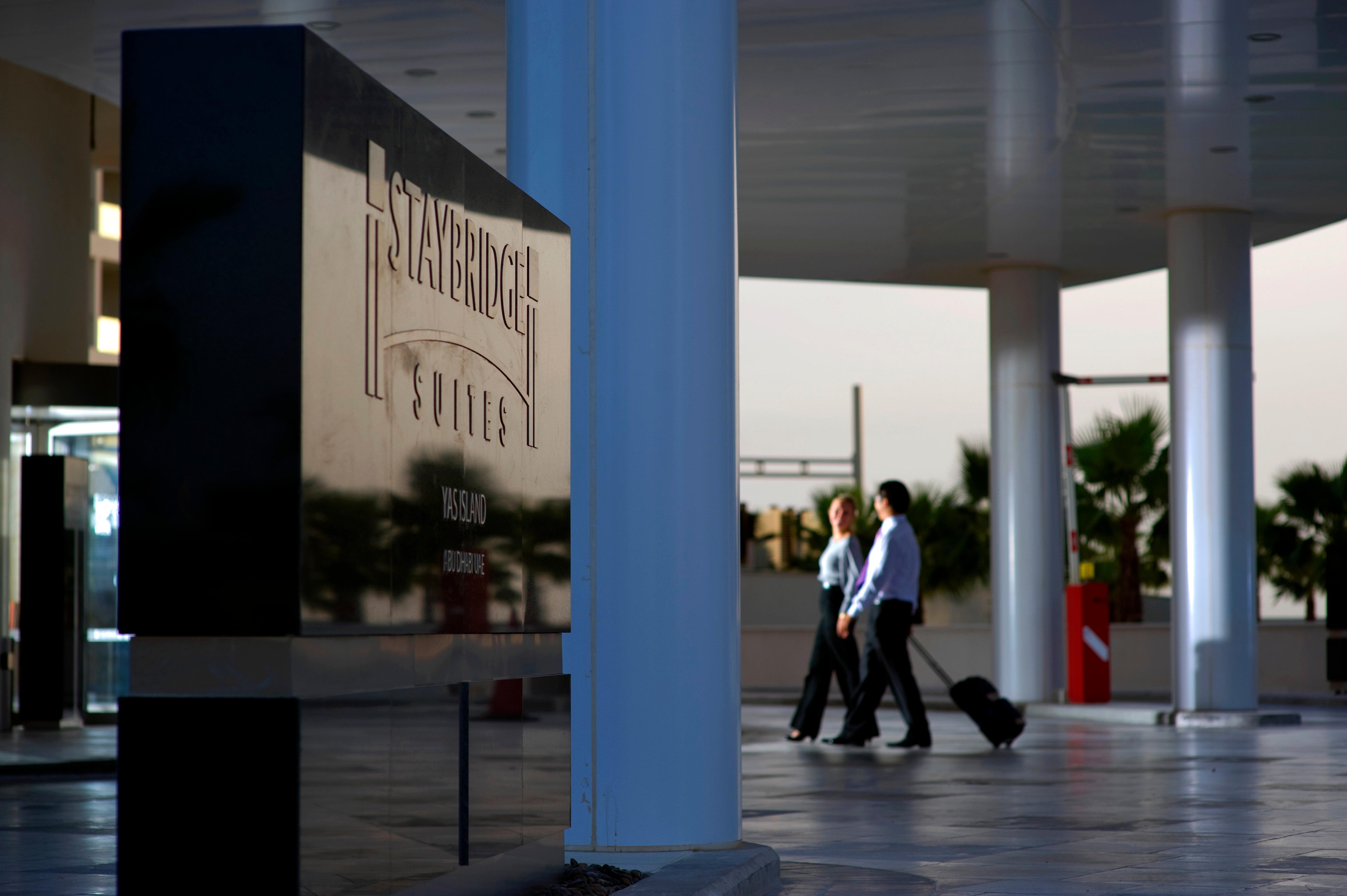Staybridge Yas Island By Ihg Aparthotel 4*