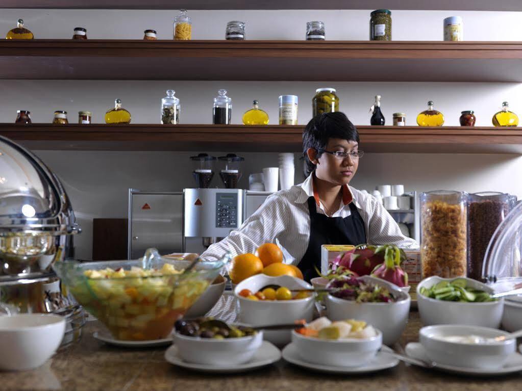 Staybridge Yas Island By Ihg Abu Dhabi